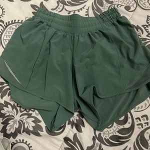 Lululemon hotty hot shorts